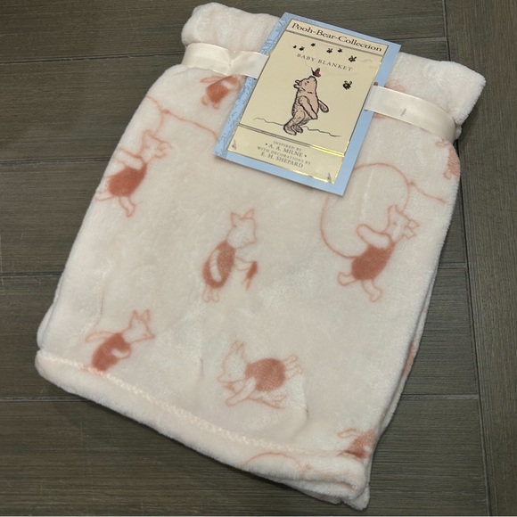 Winnie the Pooh Baby Blanket - Picture 1 of 5